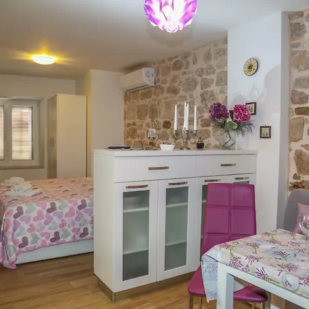 Seka Apartman Hvar Town