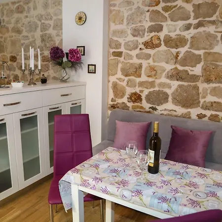Seka * Hvar Town