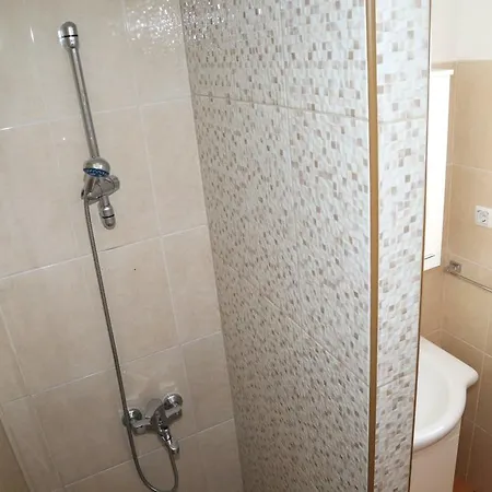 Seka Διαμέρισμα Χβαρ